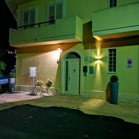 Il Giardino Nascosto Bed and Breakfast Portopalo Di Capo Passero Exteriör bild