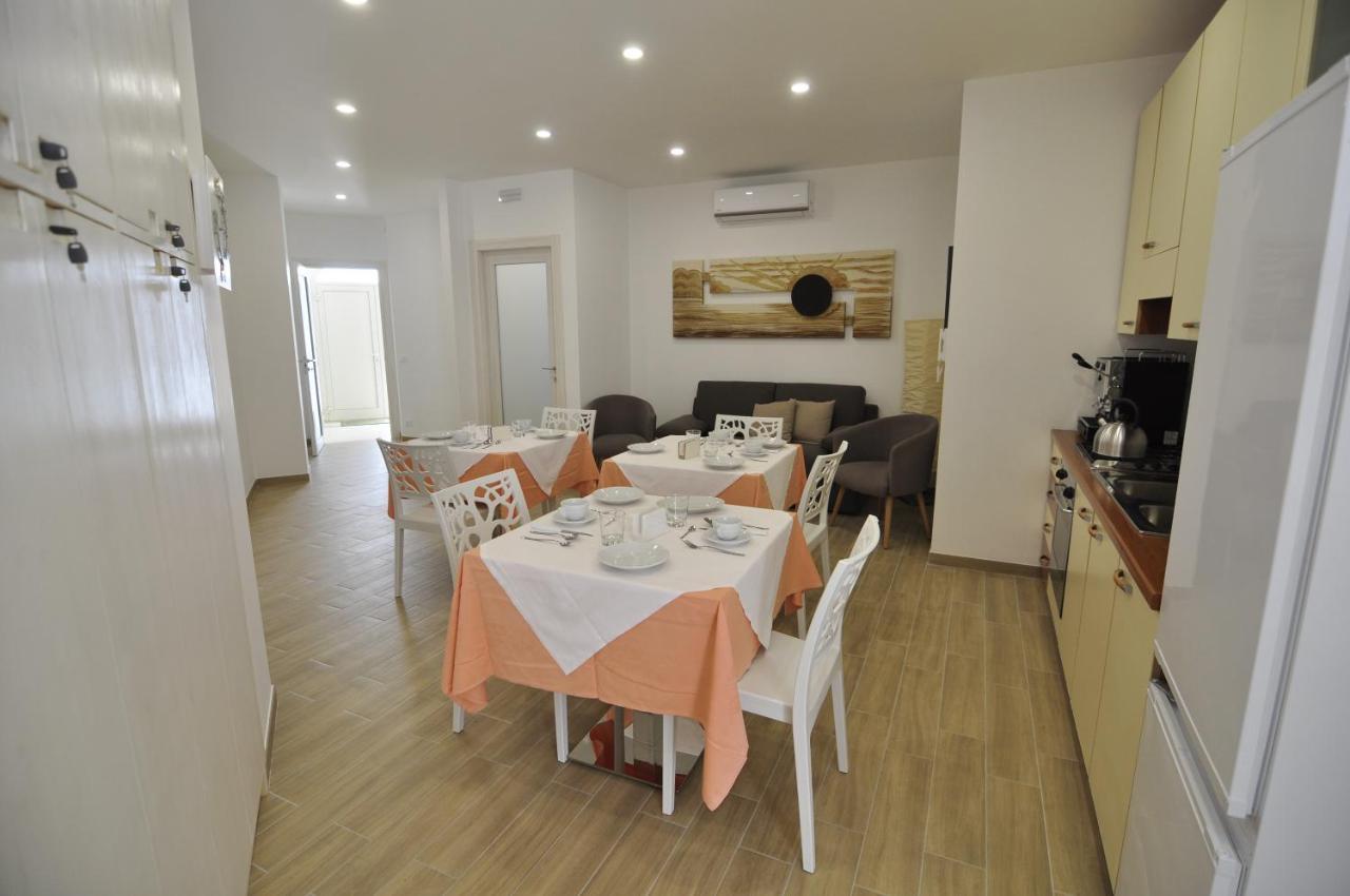 Il Giardino Nascosto Bed and Breakfast Portopalo Di Capo Passero Exteriör bild